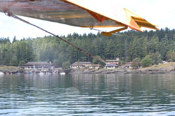 3 Hours San Juan Island Seaplane Tour from Seattle - Seattle Skyline and the Space Needle Overflight