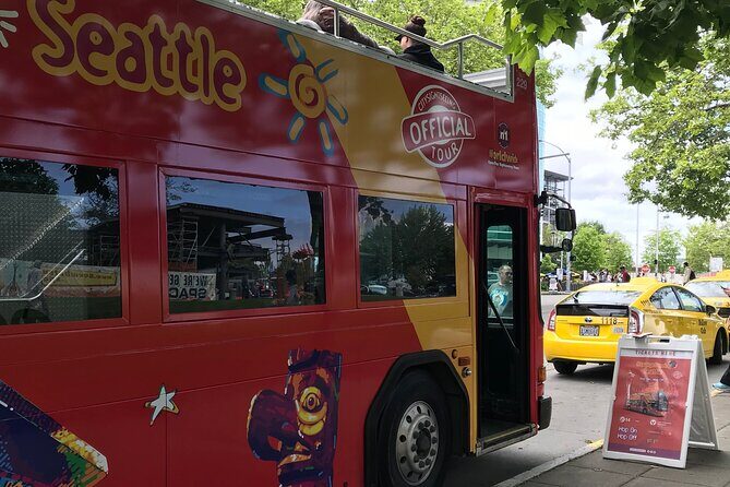 City Sightseeing Seattle HOHO Bus and Locks or Harbour Cruise - The Waterfront and Seattle Center Stops: Space Needle to Pier Views
