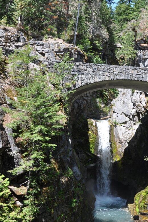 From Seattle: Customized Mount Rainier Tour - The Cascade drive: windows down, eyes up