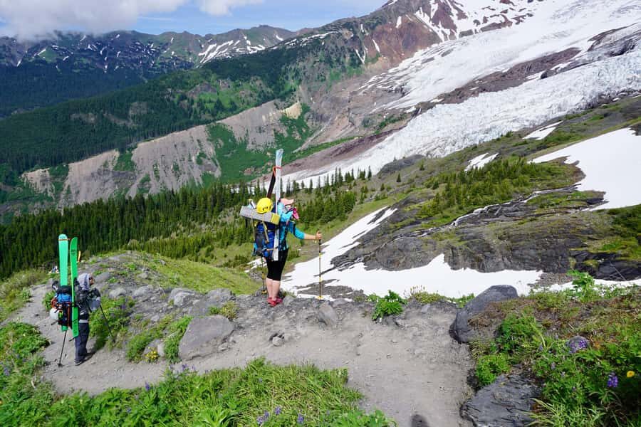 From Seattle - Enchanting Mt Baker & Cascade mountains tours - Mt Baker Highway and Artist Point: the day’s “greatest hits” rhythm