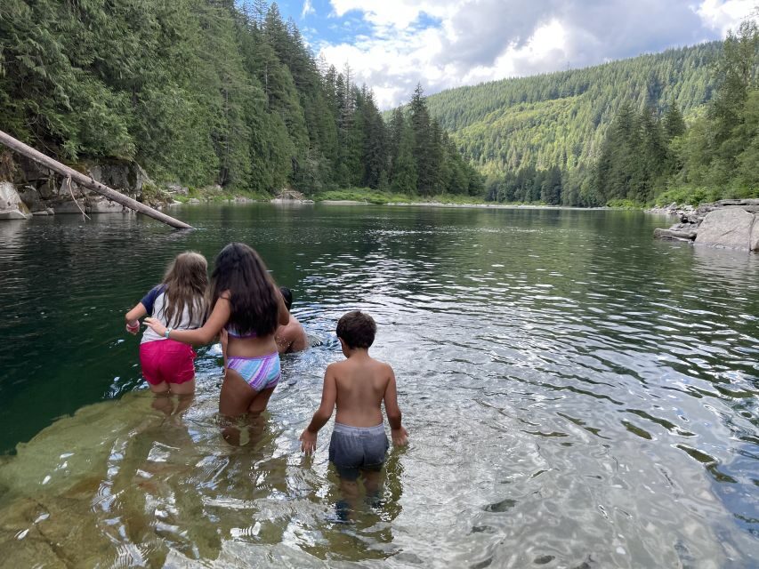 From Seattle/Kirkland/Bellevue: Leavenworth Exclusive Tour - The roadside stops: Gold Bar and the Espresso Chalet/Bigfoot area
