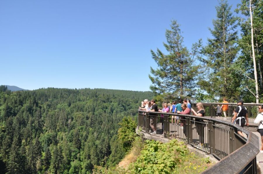 From Seattle: Snoqualmie Falls and Wineries Tour w/ Transfer - The return drive: Lake Washington views and Juanita Beach Park photos