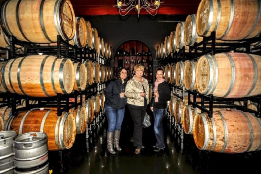 From Seattle: Snoqualmie Falls & Woodinville Wine Tasting - Lunch picnic and snacks: food that keeps the day moving
