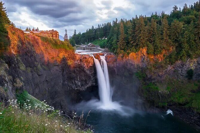 Leavenworth and North Cascades Sightseeing Tour - Stop 1: Eagle Falls Stretch Break and the Waterfall-Lake Scene