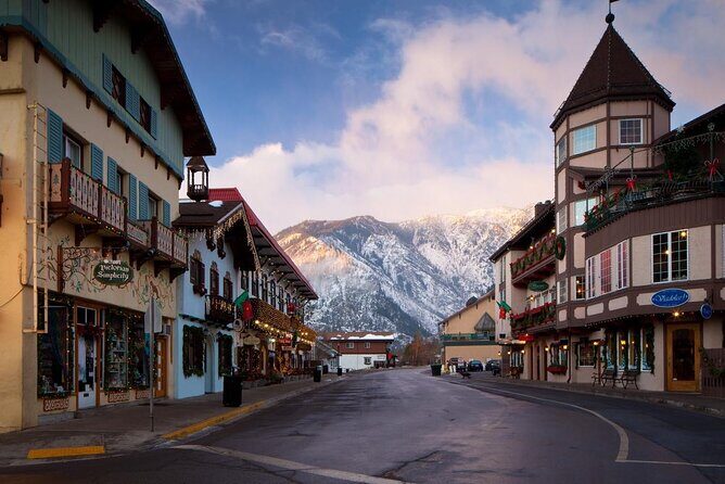 Leavenworth and North Cascades Sightseeing Tour - Stop 6: Snoqualmie Falls and Snoqualmie City Shops