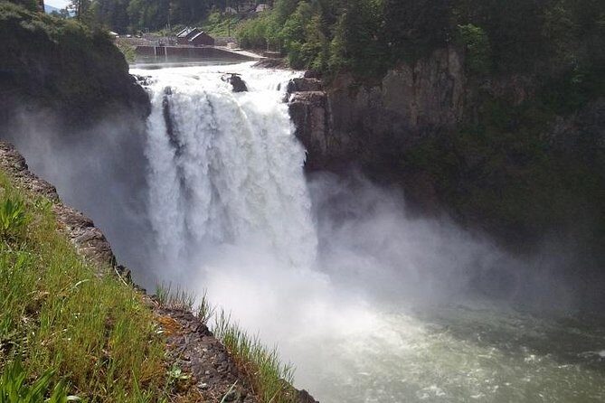 Luxury Leavenworth Day Trip through the Cascade Mountains - Snoqualmie Falls: the quick hit that still feels like a real stop