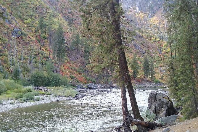 Luxury Leavenworth Day Trip through the Cascade Mountains - Snoqualmie Pass and the Cascade driving rhythm