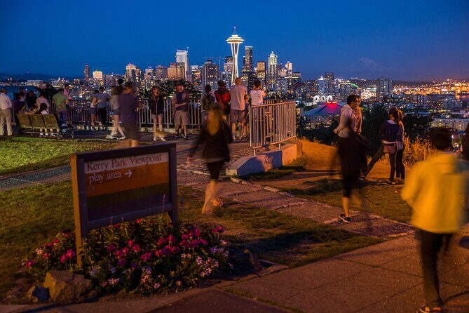 Night Tour of Seattle - Seattle Great Wheel lights: the LED moment that photographs easily