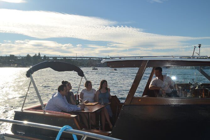 One Hour Social Sightseeing Cruise - BYOB! - North Lake Union Check-In: Right Where the Views Start