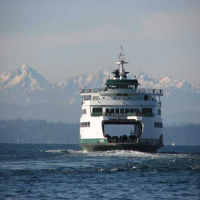 Seattle: Bainbridge Island E-Bike Tour - One hour in Bainbridge: waterfront trail, local coffee, and the troll