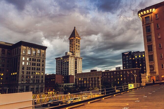Seattle Downtown Quest: Self-Guided History Adventure - Smith Tower: A Downtown Landmark You Can Measure With Your Own Gaze