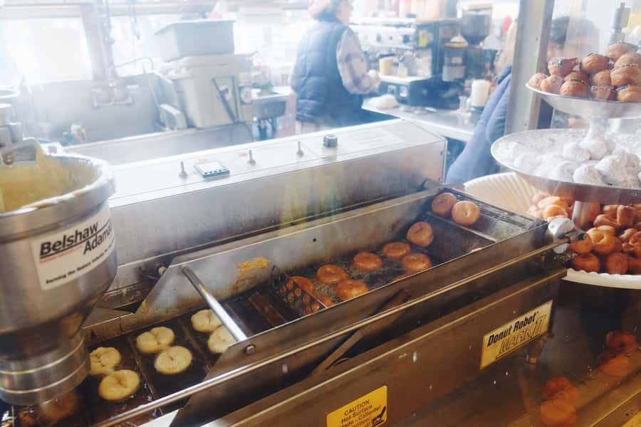 Seattle: Guided Delicious Donut Tour with Tastings - Who this tour is best for