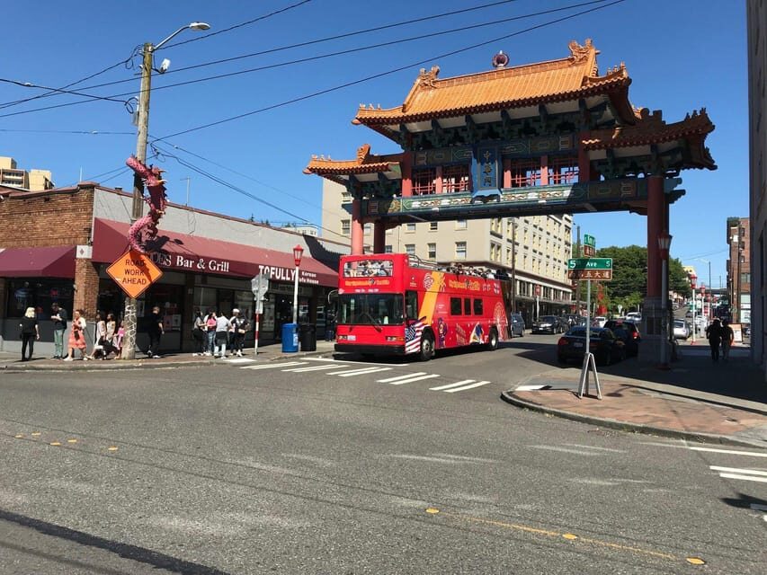 Seattle: Hop-on Hop-off Bus Tour and Sky View Observatory - How the 24/48-hour hop-on hop-off bus really helps