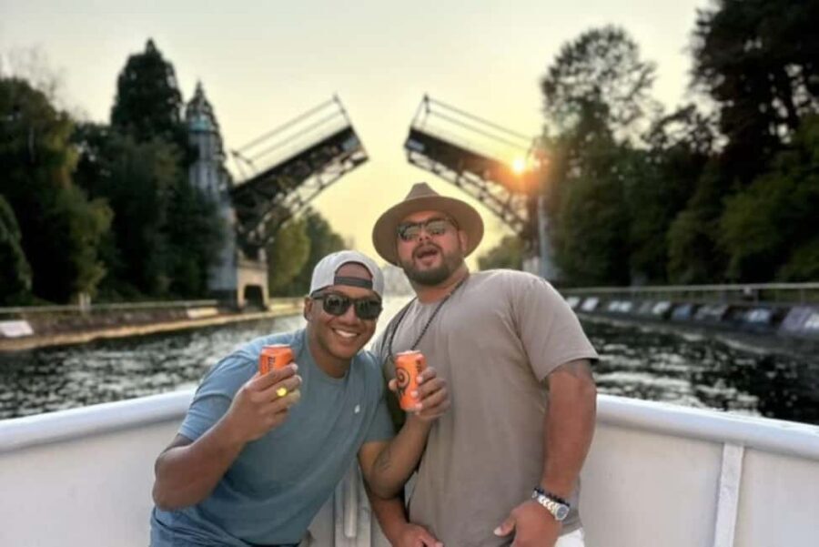 Seattle: Lake Union Happy Hour Cruise - Key Things to Know Before You Go