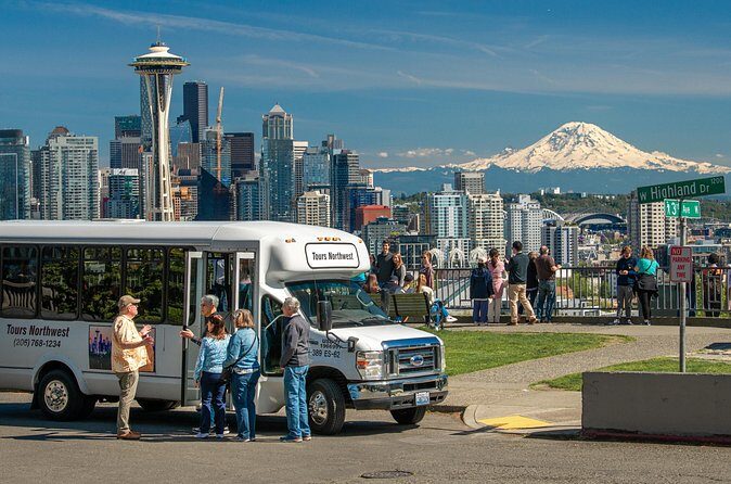 Seattle Land and Sea Tour Experience - Seattle Waterfront lunch time and the Argosy Harbor Cruise