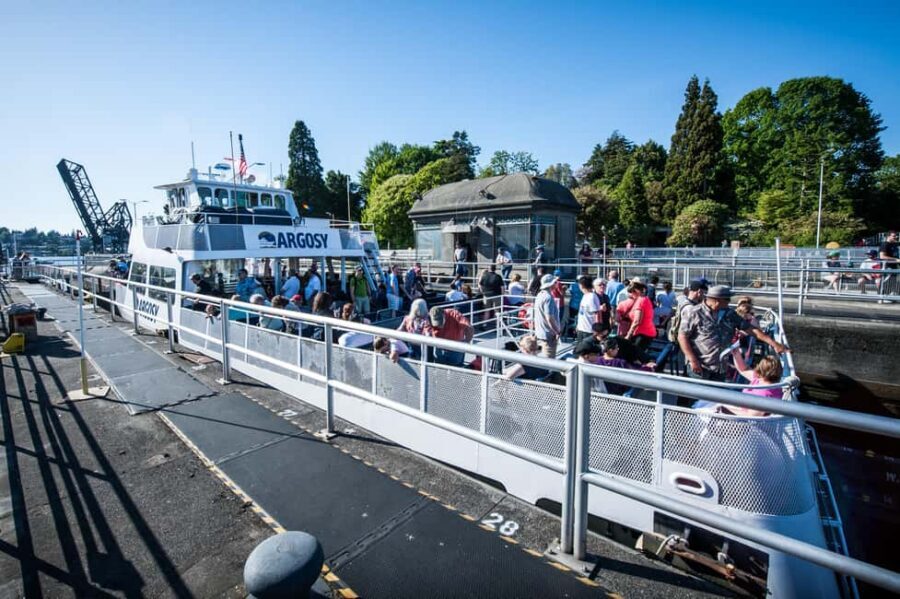 Seattle: Locks Cruise with Live Narration - Seattle Locks Cruise: what makes it different from typical sightseeing
