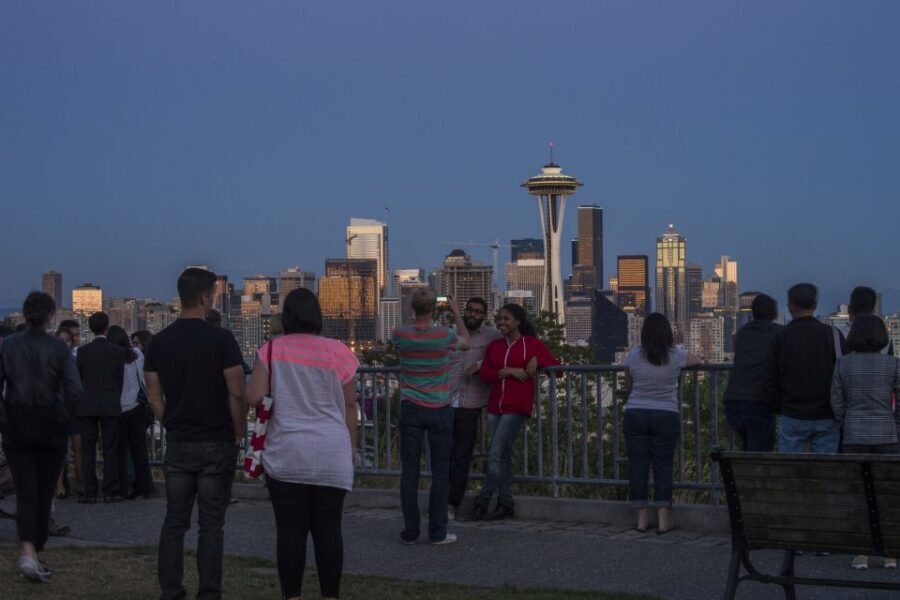 Seattle: Night Tour with Local Guide - Who This Night Tour Is Best For