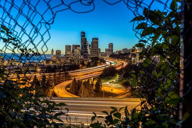 Seattle Private Grand City Highlights Tour - Pike Place Market and the original Starbucks break