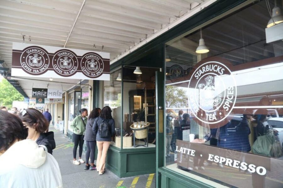 Seattle: Roasted in Seattle Ultimate Coffee Tour - The local café walk: decades of Seattle regulars’ preferences