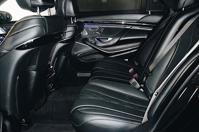 Seattle Roundtrip Chauffeur Driven Airport Transfer - 24/7 live customer service when you need it