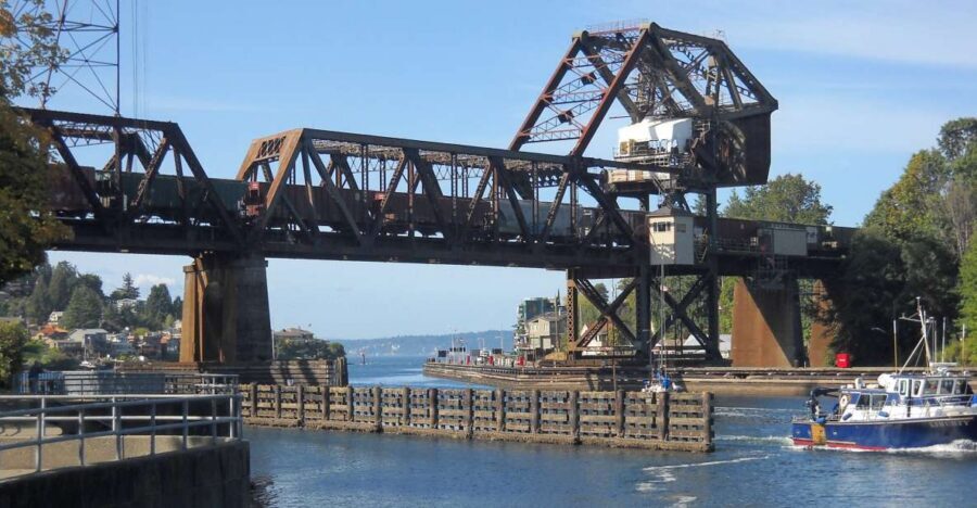 Seattle: Sightseeing Bus Tour with the Ballard Locks - Meeting at the Space Needle: starting point and why it matters