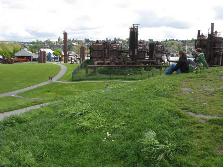 Seattle: Sightseeing Bus Tour with the Ballard Locks - Ballard Locks and the fish ladder: the stop that turns sightseeing into learning