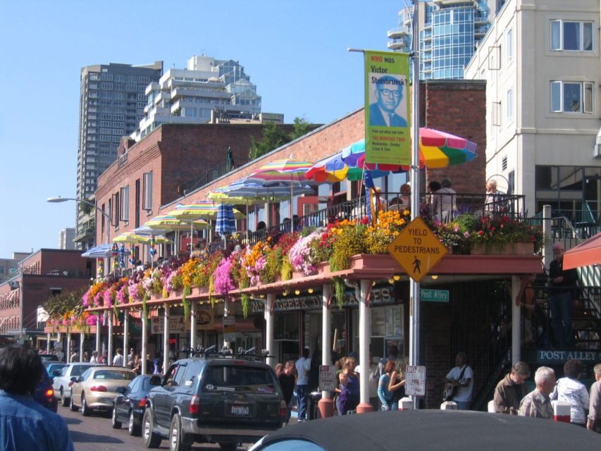 Seattle: Signature Cocktail Tour - Guide quality and group vibe: the human variable