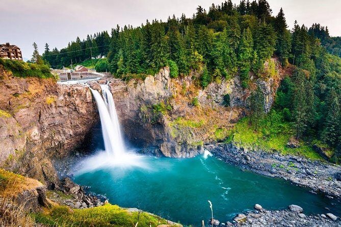 Seattle, WA Hourly Rental Around Town & Sightseeing - Choosing the Right Vehicle: Sedan for 3, Up to 14+ in Larger Vans