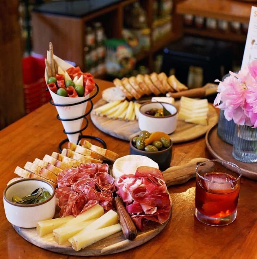 Seattle: Wine, Cheese and Chocolate Pairing Tour - Key highlights at a glance