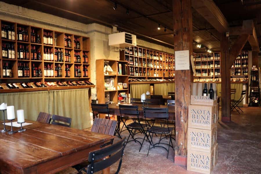 Seattle: Wine, Cheese and Chocolate Pairing Tour - Guides, Group Size, and the Real Difference