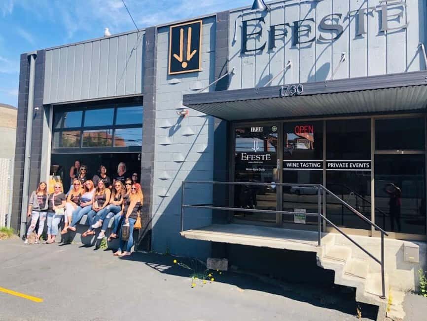 Seattle: Woodinville Guided Wine Tour with Optional Tastings - First Stop at a Larger Washington Winery: Getting Your Bearings Fast