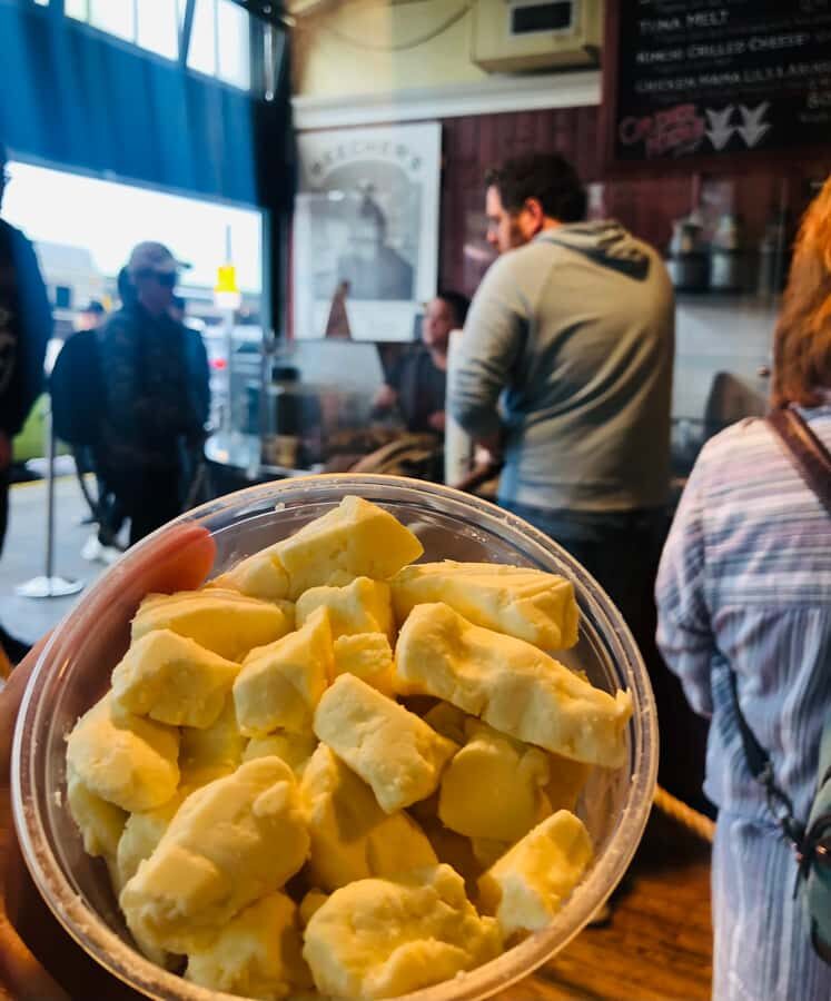 Secret Food Tours: Seattle Pike Place Market - First Tastings: Chocolate Cacao Tea and a Wildflower Honey Stick