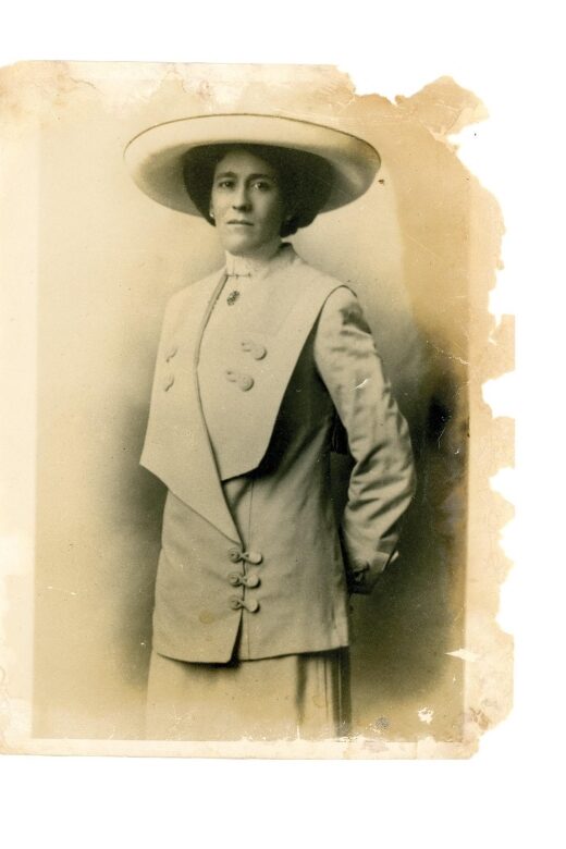 Six Women - A Historical Walking Tour - Meet Carter Lee Churchfield: Storytelling That Feels Like Local Theater