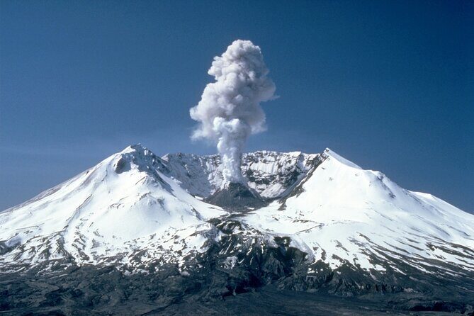Small-group Mt. St. Helen National Park Tour from Seattle in SUV - Why a small-group SUV tour works so well here