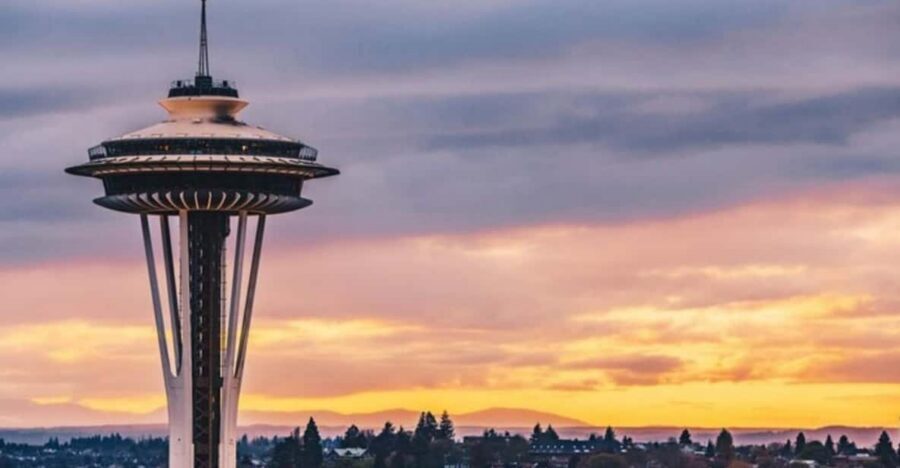Small Group Seattle Day Tour with Major Attractions,Tea&Deli - Pike Place Market: the best “free time” stop on the route