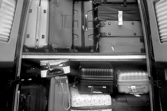 Tacoma & Gig Harbor Hotel Transportation To/From Seattle Airport - The Ride Comfort Details: Air-Con, Bottled Water, and Real Luggage Space
