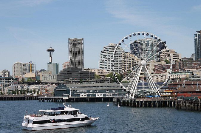 Welcome to Seattle: Private 2.5-hour Highlights Walking Tour - Space Needle: great views, fixed entry, no guide on the top