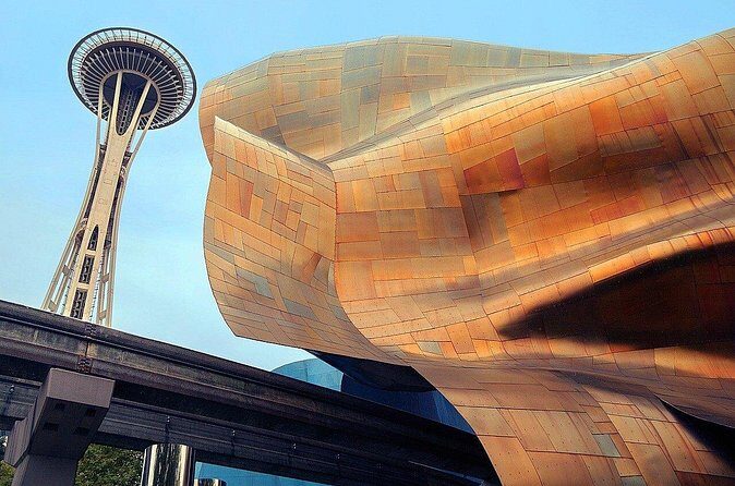 Welcome to Seattle: Private 2.5-hour Highlights Walking Tour - Chihuly Gardens and Glass: flexible tickets for glassblowers and color